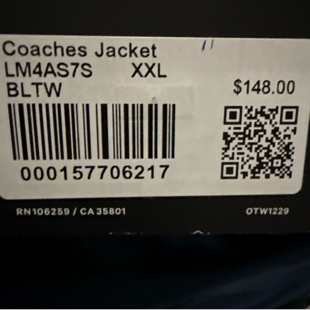 lululemon athletica Coaches Men's Lightweight Jacket - Picture 6 of 6